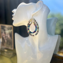 將圖片載入圖庫檢視器 Buena Vista | Earth + Water